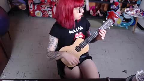 Snapshot of missmia2 chatting on February 11, 8:03 pm Miss Mia online show from February 11, 8:03 pm