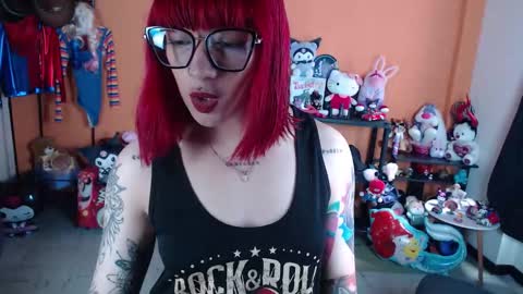 Snapshot of missmia2 chatting on February 17, 3:19 pm Miss Mia online show from February 17, 3:19 pm