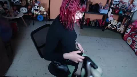 Miss Mia online show from March 27, 10:48 am