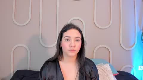 Snapshot of missmiaa_ chatting on June 22, 12:02 pm Mia online show from June 22, 12:02 pm