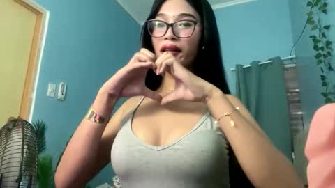 Snapshot of missminervaa chatting on October 7, 4:26 pm missminervaa online show from October 7, 4:26 pm