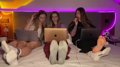 missmiroslava online show from February 7, 3:16 pm