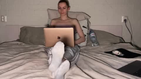 missmiroslava online show from April 4, 4:15 pm