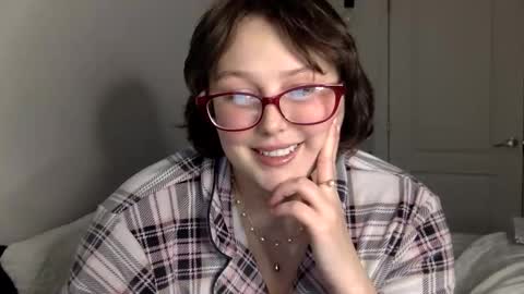 Snapshot of missmistressmal chatting on December 16, 10:15 pm missmistressmal online show from December 16, 10:15 pm