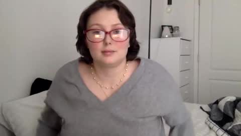 Snapshot of missmistressmal chatting on December 17, 3:18 pm missmistressmal online show from December 17, 3:18 pm