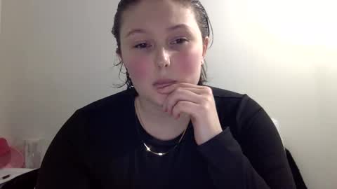 Snapshot of missmistressmal chatting on December 22, 10:40 pm missmistressmal online show from December 22, 10:40 pm