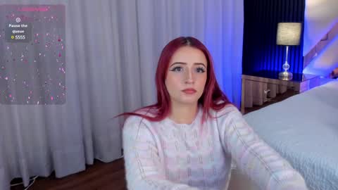 Snapshot of misspaulina__ chatting on December 22, 12:17 am Pau Giraldo online show from December 22, 12:17 am