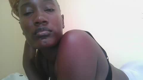 pretty gal online show from March 6, 6:08 am