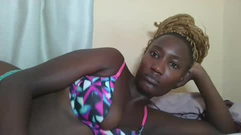 pretty gal online show from March 12, 10:05 am