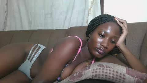 pretty gal online show from October 20, 12:00 am