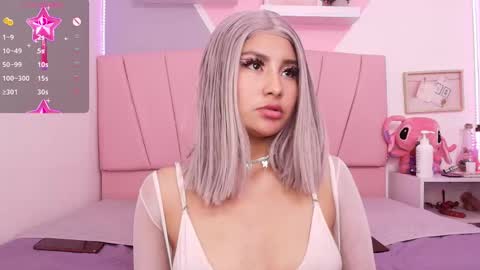 Snapshot of misss__luna chatting on February 21, 7:43 pm Luna online show from February 21, 7:43 pm