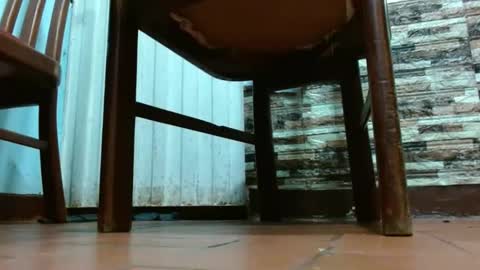 Snapshot of misssam28 chatting on January 10, 3:39 am TELL ME MISS online show from January 10, 3:39 am