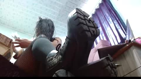 Snapshot of misssam28 chatting on October 7, 4:04 pm TELL ME MISS online show from October 7, 4:04 pm