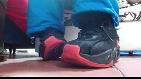 Snapshot of misssam28 chatting on October 31, 4:52 pm TELL ME MISS online show from October 31, 4:52 pm