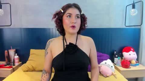 victoria  online show from February 17, 7:09 pm