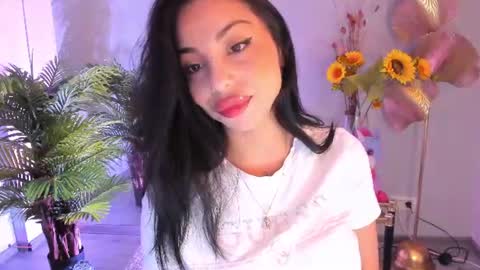 Sienna online show from June 26, 4:39 am