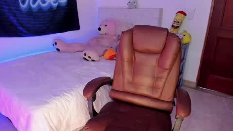  Natalie Texass indepedent model online show from March 20, 5:12 am