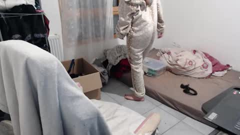 missthon online show from November 10, 11:42 am