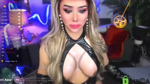 Snapshot of misstressheavenly chatting on October 7, 2:36 pm Amanda . online show from October 7, 2:36 pm