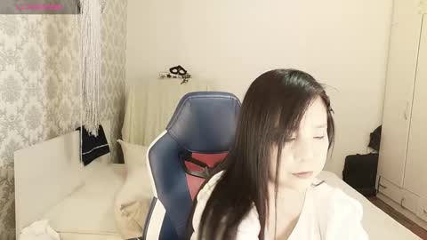 Snapshot of missvalday chatting on February 16, 5:47 am Val online show from February 16, 5:47 am