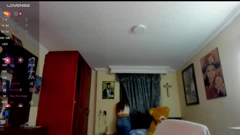 missvalery1 online show from May 6, 1:25 am