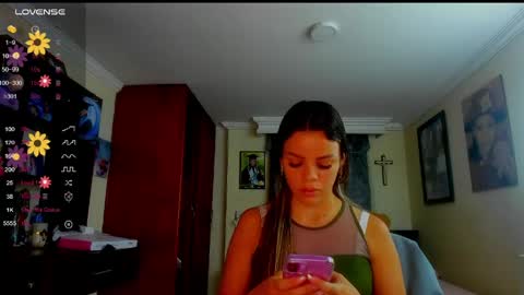 missvalery1 online show from May 28, 10:40 pm