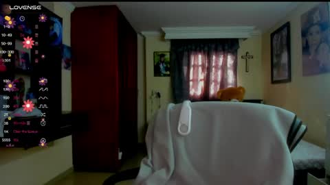 missvalery1 online show from May 30, 12:46 pm