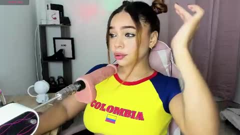 Sofia Vega online show from August 1, 6:56 am