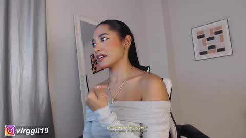 missvirggii online show from November 10, 9:58 pm