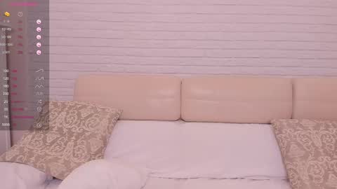 missxcaprice online show from February 19, 9:28 am