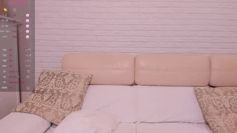 missxcaprice online show from October 6, 2:53 am