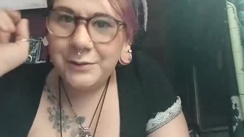 missxmoth444 online show from November 16, 11:21 pm