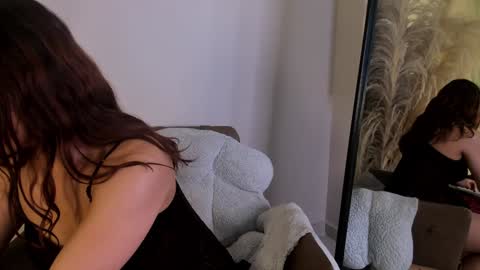 Snapshot of missy_davis chatting on January 30, 11:45 pm Miss online show from January 30, 11:45 pm