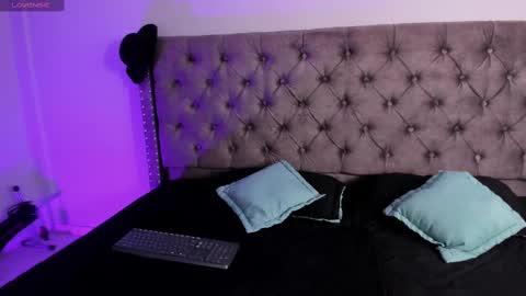 Snapshot of missy_davis chatting on September 11, 8:31 pm Miss online show from September 11, 8:31 pm