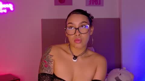 Missy Gainer online show from November 4, 11:59 pm