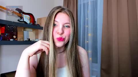 Snapshot of missyourann chatting on April 18, 6:45 pm Anya online show from April 18, 6:45 pm
