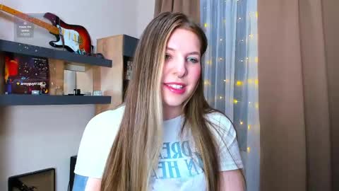 Snapshot of missyourann chatting on April 20, 7:04 pm Anya online show from April 20, 7:04 pm