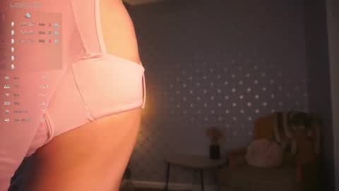 Snapshot of mist_mia chatting on June 28, 7:31 pm Mia online show from June 28, 7:31 pm