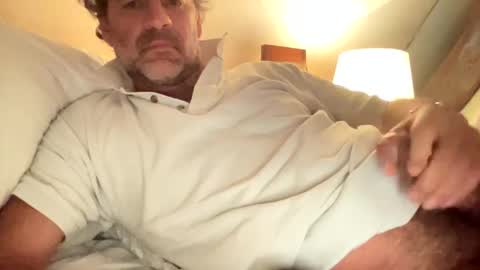 Snapshot of mistdi chatting on December 6, 11:57 pm mistdi online show from December 6, 11:57 pm