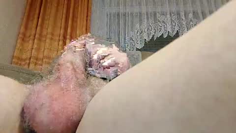 Snapshot of mister9pin chatting on December 10, 10:37 pm mister9pin online show from December 10, 10:37 pm