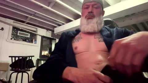 Snapshot of mister_bigg_dick chatting on April 12, 5:45 am AJ online show from April 12, 5:45 am