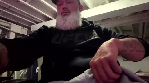 Snapshot of mister_bigg_dick chatting on May 13, 4:32 am AJ online show from May 13, 4:32 am
