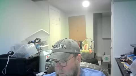 Mr. Happy online show from March 13, 8:54 am