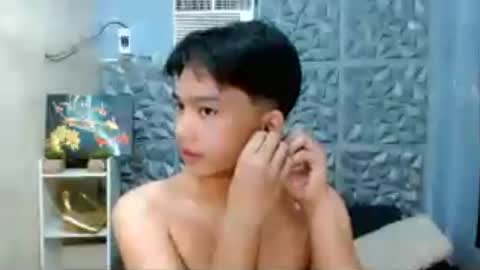 Snapshot of mister_officer chatting on June 17, 7:44 am SAINT SACHI will make your day online show from June 17, 7:44 am