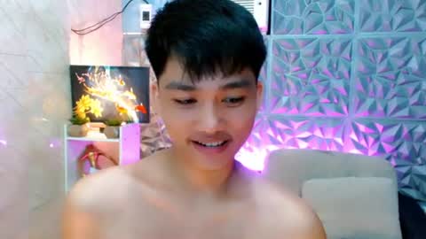 Snapshot of mister_officer chatting on June 20, 1:25 pm SAINT SACHI will make your day online show from June 20, 1:25 pm