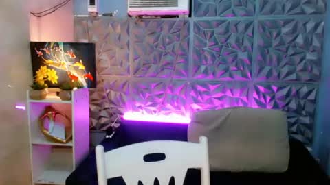 Snapshot of mister_officer chatting on June 22, 8:55 am SAINT SACHI will make your day online show from June 22, 8:55 am