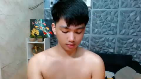 Snapshot of mister_officer chatting on July 3, 8:32 am SAINT SACHI will make your day online show from July 3, 8:32 am