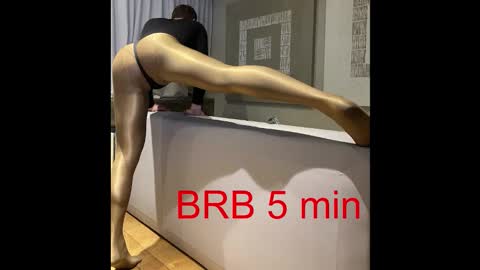 Snapshot of misterbobbyxx chatting on September 30, 11:10 pm misterbobbyxx online show from September 30, 11:10 pm