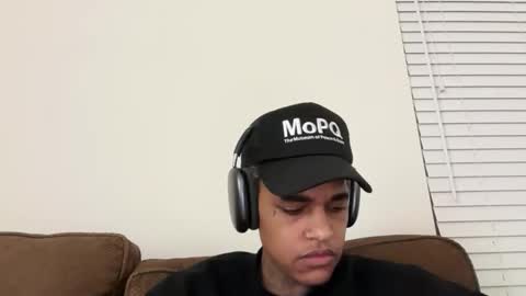 Snapshot of mistergrey93 chatting on January 15, 3:00 am mistergrey93 online show from January 15, 3:00 am