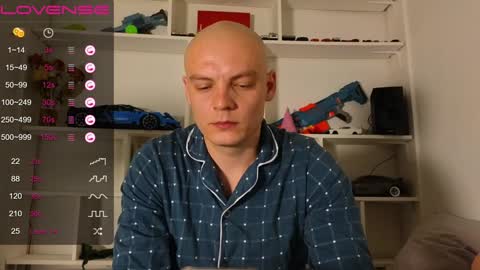 MIsterjames  online show from December 8, 12:19 pm